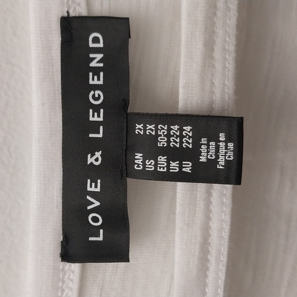 Love & Legend V-neck t-shirt for women sx 2X in white - Picture 3 of 6